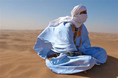 Tuareg People Africa S Blue People Of The Desert Moroccan Clothing Tuareg People Desert