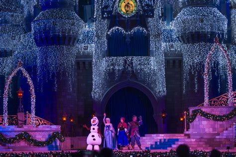 A Frozen Holiday Wish Disney Castle Show Livestream 2018 Popsugar Uk