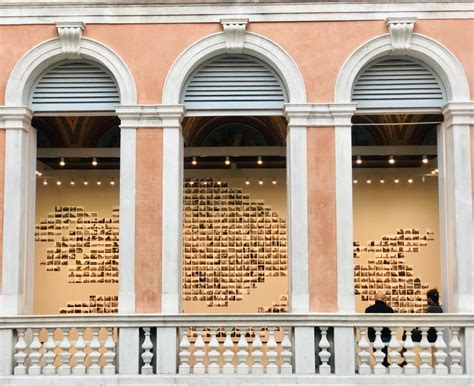 La Muestra Hypervenezia En El Palacio Grassi Venezia En Invierno