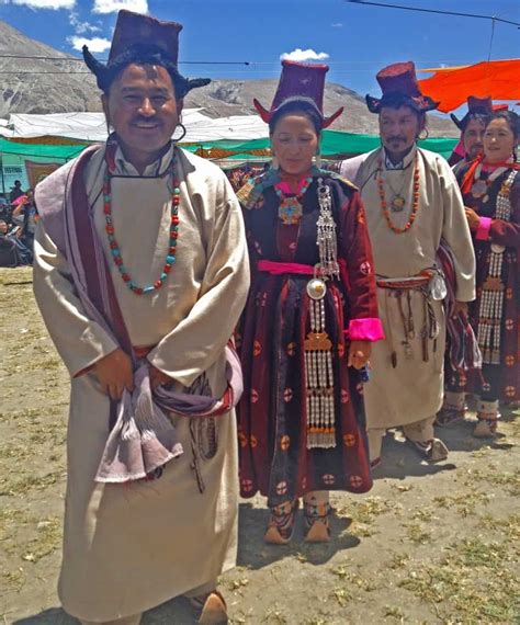 traditional dress of jammu kashmir and ladakh devendra singh blog