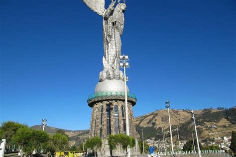 Los Monumentos Y Estatuas Más Impresionantes De Ecuador Una Guía