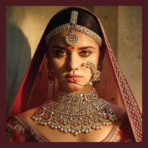 Trending Patterns Of Kundan Jewelry Like Jodha Akbar Designs Sabyasachi Bridal Bridal