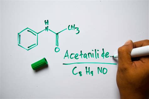Foto De Molécula Do Acetanilide Escrita Na Placa Branca Fórmula Química