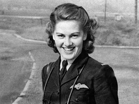 Joy Lofthouse Second World War Pilot Who Flew Spitfires And Hurricanes The Independent The