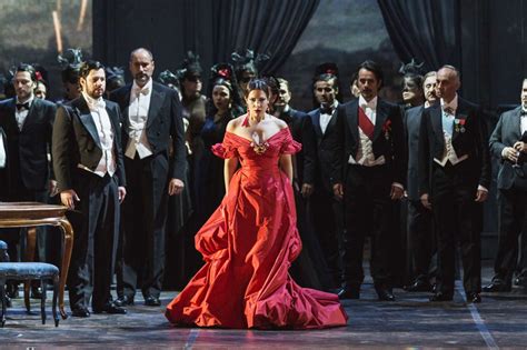 La Traviata Más Solemne Llega A Valencia Con Plácido Domingo