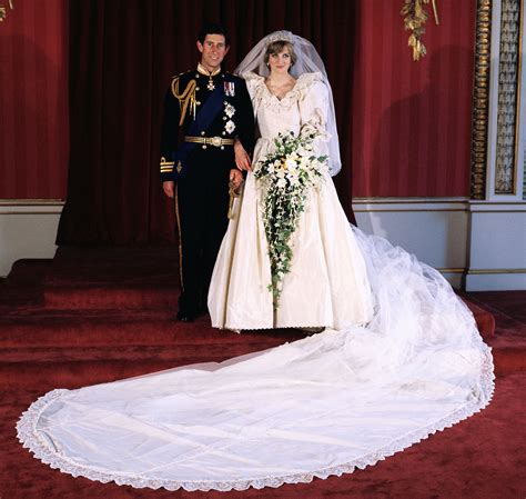Princess Dianas Wedding Dress Everything To Know