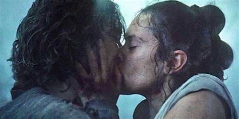 star wars the rise of skywalker novelization puts a different spin on rey and ben solo s kiss