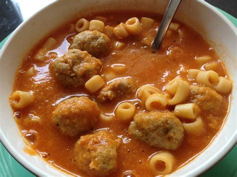 Slowly add the chicken broth and keep whisking continuously till the sauce thickens. Tomato Soup with Chicken Meatballs and Pasta