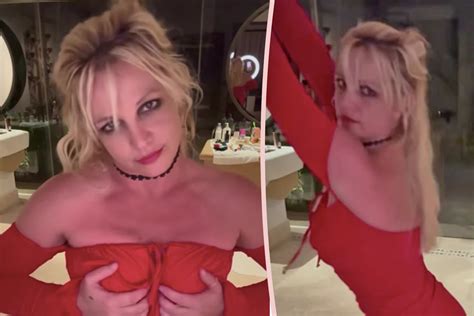Britney Spears Dress Nearly Fell Off While Dancing In A Cabo Club I