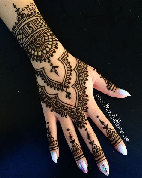 10 Unique And Stunning Moroccan Mehendi Designs To Make Your Karva