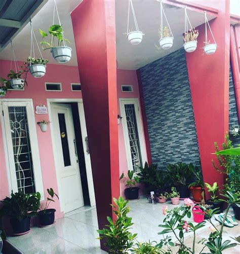 Ketika anda menilai sebuah rumah, tentunya hal yang paling pertama dipandang dari depan rumah ialah teras rumah, jadi membangun model teras. Model Teras Rumah Jadul | Homkonsep