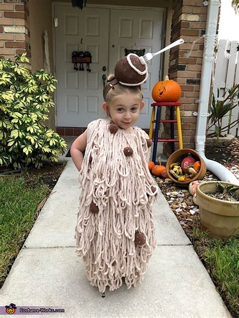 Hilarious Food Costumes To Win Halloween This Year Halloween Costumes