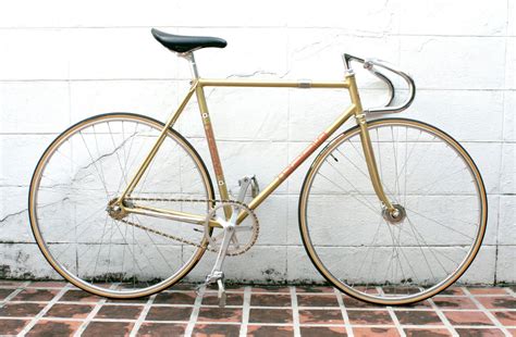 It was developed in japan around 1948 for gambling purposes and became an official event at the 2000 olympics in sydney, australia. DUCKFIXED: Gold Sparkle Nagasawa Frame Track NJS Keirin