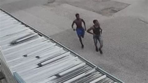 Houston Police Want To Find These Two Purse Snatching Suspects Abc13 Houston