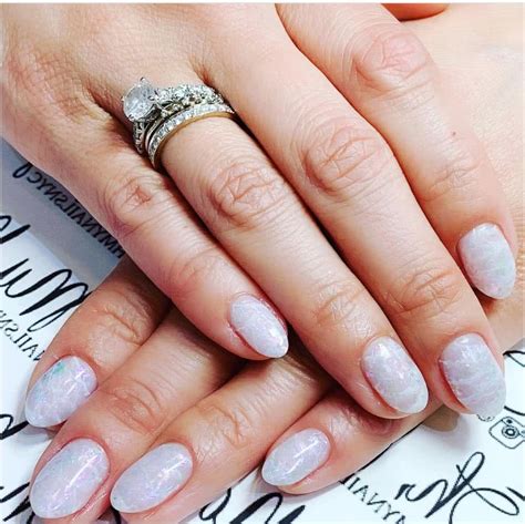 Nos enfocamos en tonos primavera, para decorado de uñas. Uñas de acrílico o gel decoradas 2021 2022 - diseños y modelos