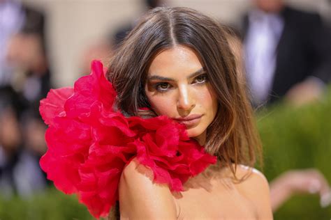 Emily Ratajkowski Just Shared Photos Of Her Sons Face For The First