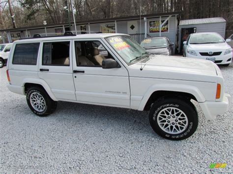 Download and use 10,000+ old jeeps stock photos for free. 1999 Stone White Jeep Cherokee Classic 4x4 #61027321 Photo ...