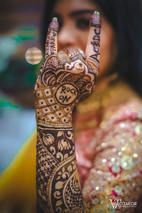 Beautiful Mehndi Designs For Back Hand And Front Hand