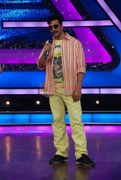 Akshay Kumar On The Sets Of Dance India Dance To Promote Rowdy Rathore