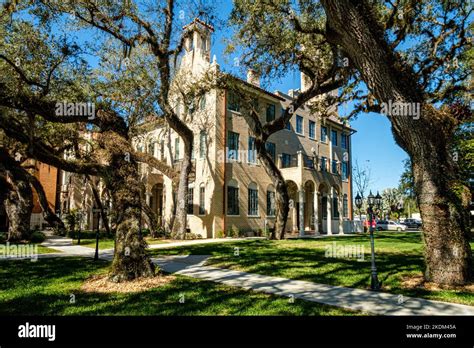 Hendry County Courthouse, East Hickpochee Avenue, LaBelle, Florida