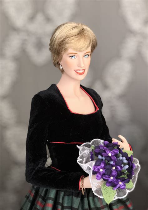 Lady Diana Princess Of Galles Porcelain Portrait Doll The Franklin Mint