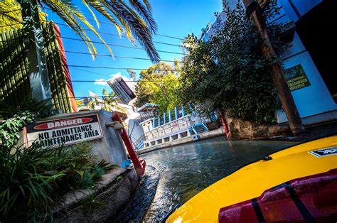 Experience Jurassic Park The Ride At Universal Studios Hollywood