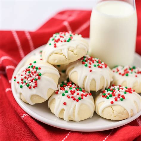Delicious Italian Christmas Cookies Festive Cuccidati Recipe Delish