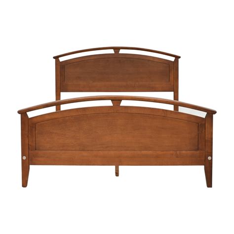 Ethan Allen Elements Arched Queen Panel Bed Off Kaiyo