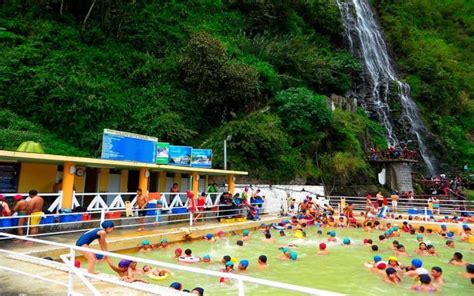 Baños de agua santa se encuentra en la provincia de tungurahua solamente a 180 km de quito y 35 km de ambato. Baños de Agua Santa Lugares Turísticos | La Nación
