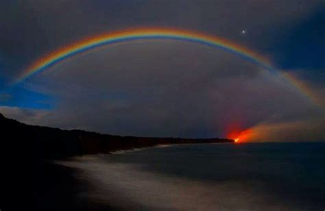 Moonbow With Lava And Venus In Hawaii Cool Pictures Cool Photos