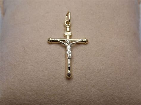 Crucifix In 18 Kt Gold Catawiki