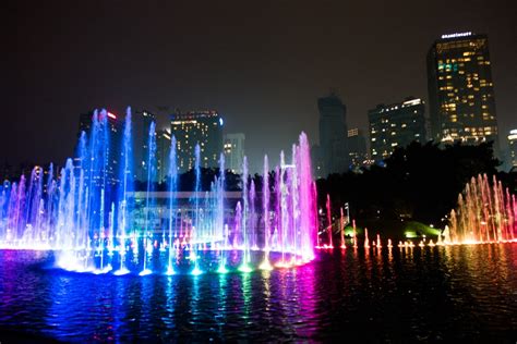 Malaysia Dont Miss The Klcc Fountain Show Time Asia