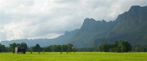 laos-travel-guide-2022-what-to-see,-do,-costs,-ways-to-save