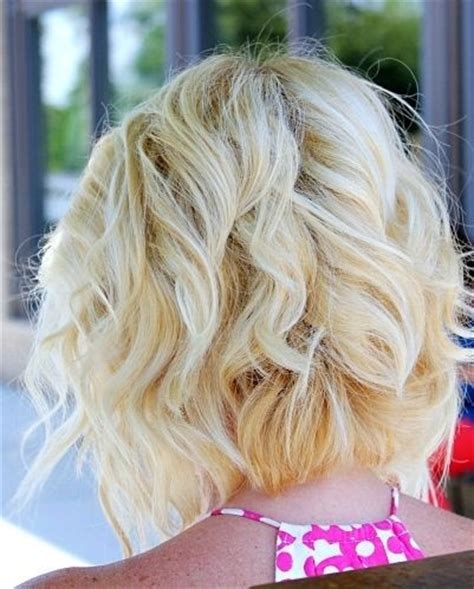 Medium hairstyles vary from geometric shapes and defined lines, and we provide hair information including face shape and hair texture to help you find the perfect a medium wavy hairstyle can vary from shoulder length graduated layers, to heavy one length looks, and even messy uniform layer cuts. 18 Great Bob Hairstyles for Medium Hair 2015 - Pretty Designs