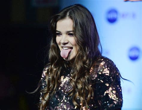 Hailee Steinfeld From The Big Picture Todays Hot Photos E News Canada