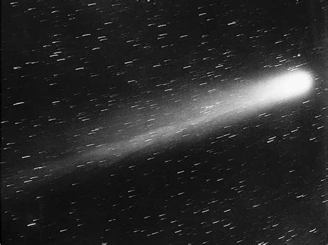 Halley's comet will rise over the new york city area at 9:36 a.m. Chaotic orbit of Comet Halley explained - Astronomy Now