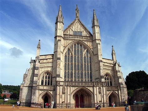 40 Photos Of Winchester Cathedral In Uk Boomsbeat
