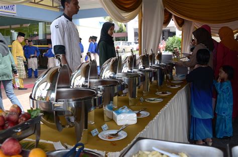 Program larian kesihatan maksak dengan kerjasama jabatan kastam di raja malaysia yang telah diadakan di perkarangan bangunan baru pejabat kastam negeri di medan raya, petra jaya, kuching pada 30 julai 2011. Catering - SILVER ECO CAFE @ RUMAH REHAT KAMPAR