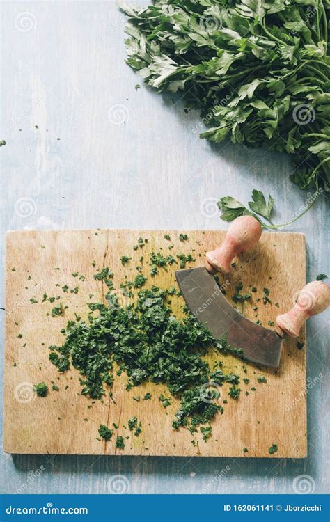 How To Cut Parsley Stock Image Image Of Chopping Background 162061141