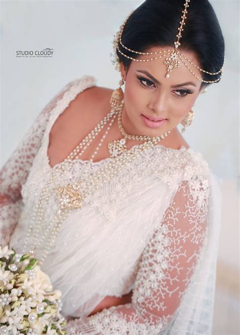 Menaka Peiris Ranil Engagement Sri Lanka Hot Picture Gallery