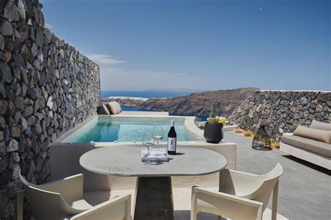 Divine Cave Experience Suites In Imerovigli Santorini Greeka