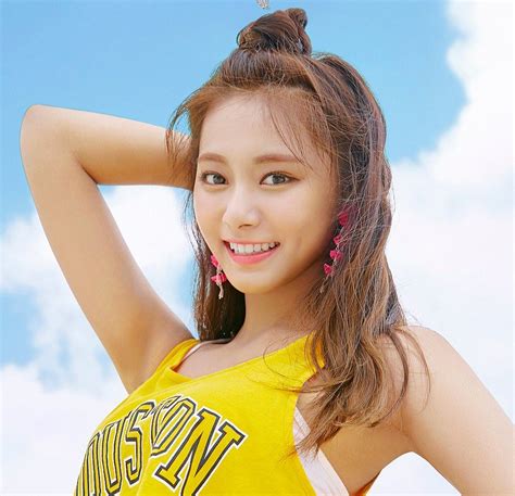 Biodata Dan Profil Tzuyu Twice Arlina