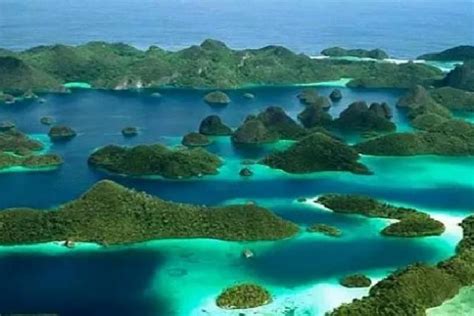 Gambar pemandangan di pantai paling hist. Seperti Potongan Surga, Ini 21 Pantai Terindah di Dunia