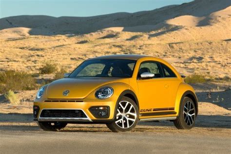 Used 2017 Volkswagen Beetle 18t Dune Hatchback Review And Ratings Edmunds