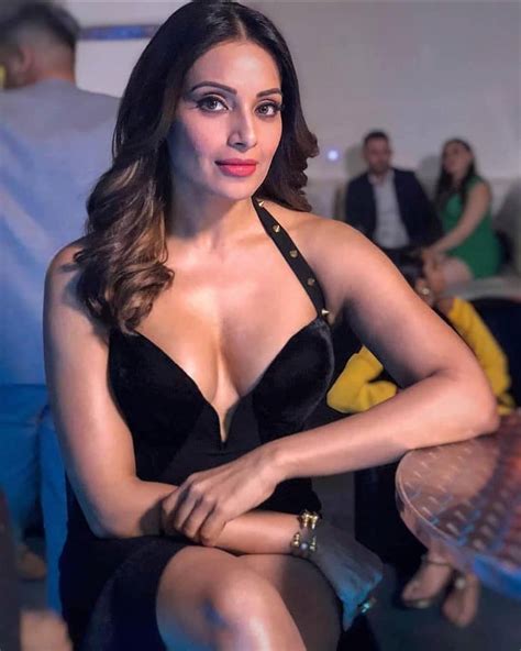 Bipasha Basu 11 Hot And Sex Scenes Link In Comments R