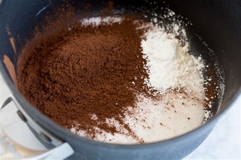We're no stranger to the magical combination. Hot Chocolate {Easy Recipe!} - Cooking Classy