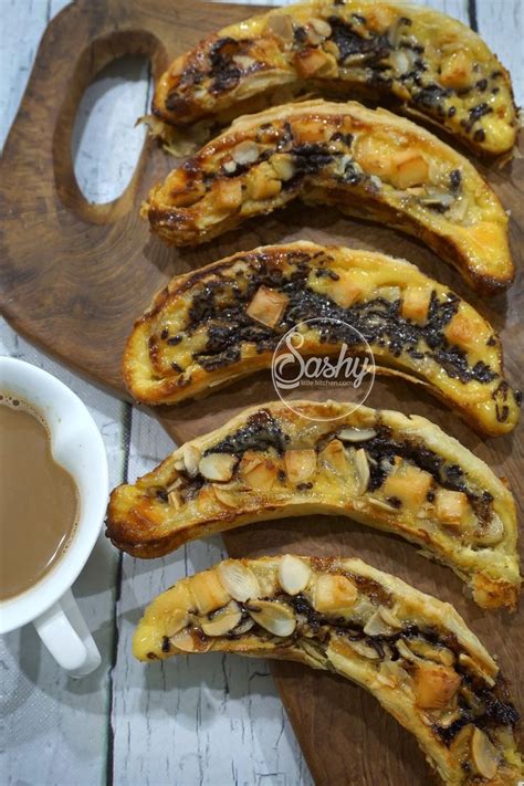 I remember drinking banana milk as a kid as i was obsessed with all things banana flavor. Banana Milk Pastry (Dengan gambar) | Ide makanan, Makanan ...