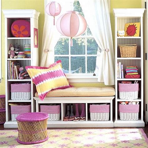 5 Ideas To Create Storage Space In Bedroom ~ Small Bedroom
