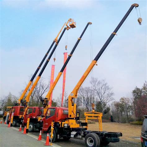 5 Ton Telescopic Boom Crane/Loader Crane/Truck Mounted Crane - China