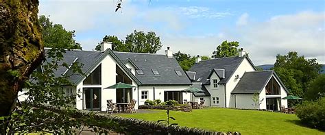 Enjoy cottages in the lake district , yorkshire and the peak district , dog friendly lodges or log cabins with hot tubs and much more. We Accept Pets :: Pet Friendly Hotels, B & Bs, Self ...